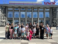 Школьники из районов побывали в саратовском цирке по приглашению Панкова