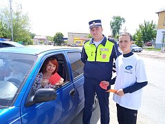 Выполняют важную и ответственную работу — обеспечивают безопасность на дорогах, помогают участникам движения