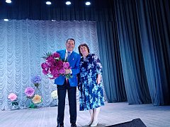 Перед  лысогорцами выступили  московские артисты