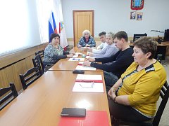 Состоялось плановое заседание депутатов Лысогорского МО