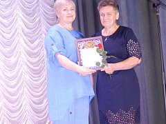 Медицинские работники Лысогорского района принимали поздравления с профессиональным праздником