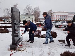 Ветераны «Боевого братства» Лысогорского района почтили память погибших в афганской войне