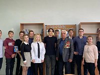 В рамках проекта «Классные встречи» ученики МБОУ СОШ №1 р.п. Лысые Горы побеседовали с председателем местного отделения «Боевое братство»