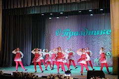 В районном ДК прошел концерт к Дню матери