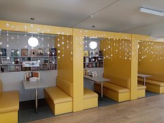 Новогоднего убранства в Лысых Горах становится больше