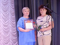 Медицинские работники Лысогорского района принимали поздравления с профессиональным праздником