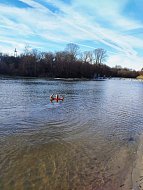 Мужчина из Лысых Гор удивляет своими ноябрьскими заплывами 
