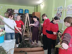 Первые поздравили женщин-волонтеров Лысогорского района с праздником