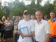 Аграрии рулят, косят, пилят...