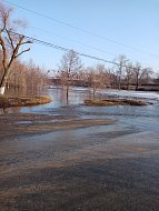Закрыт для проезда транспорта автомобильный мост в Лысых Горах