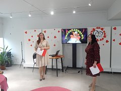 В Лысогорской библиотеке провели праздничную программу «Единственной мама на свете»