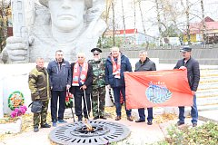 Областной депутат и общественник встретились с жителями Лысогорского района