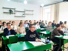 В Калининском и Лысогорском районах области полицейские проводят беседы с детьми на тему правовой ответственности несовершеннолетних