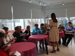 В Лысогорской библиотеке провели праздничную программу «Единственной мама на свете»