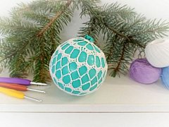 Мастерицы из Лысых Гор изготавливают новогодние игрушки 