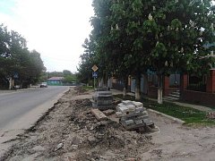 Ждем новый тротуар!