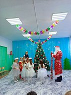 В детском саду села Невежкино ребятишки рассказали стишки Деду Морозу