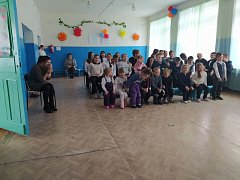 Семейный театральный клуб волонтёров культуры «Добро и Солнце» выступает со спектаклем в селах Лысогорского района