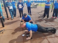 В Лысых Горах пожарные сдали нормативы ГТО