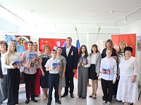 Накануне Дня Государственного флага Российской Федерации юные лысогорцы получили паспорта