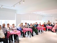 В преддверии Дня матери в Лысогорской библиотеке организовали праздничный вечер «Материнское сердце добротою полно»