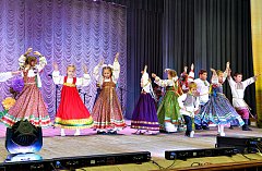 В Лысых Горах поздравили педагогов с профессиональным праздником