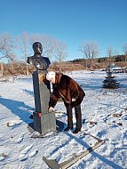 В день Героев возложили цветы