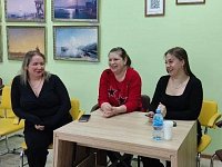 В Комплексном центре социального обслуживания населения Лысогорского района провели "круглый стол" с участием беременных женщин