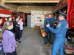 Подростки  из МБОУ СОШ № 1 р. п. Лысые Горы побывали на экскурсии в пожарной части