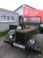 Мужчина из Лысых Гор восстанавливает ГАЗ-69