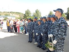 В Лысых Горах к памятнику воинам, погибшим в Великую Отечественную войну, возложили цветы