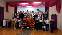 В Лысогорской школе №2 с аншлагом прошел фестиваль национальных культур.