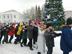Открытие  главной елки в Лысых Горах: «И вот она нарядная, на праздник к нам пришла»