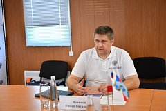 Глава Росавтодора и врио Губернатора Роман Бусаргин осмотрели объекты, строящиеся по нацпроекту «Безопасные и качественные дороги», провели совещание.