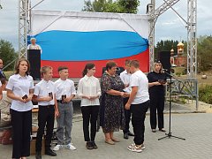 Вчера в парке Лысых Гор состоялся концерт, посвященный Дню государственного флага