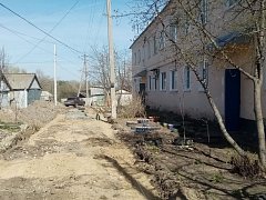 Идут работы по благоустройству дворовых территорий домов №15 и №16 на площади 15 лет Октября в Лысых Горах