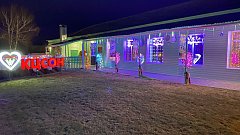 Новогоднего убранства в Лысых Горах становится больше