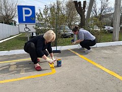 Сотрудники Центра социального обслуживания населения Лысогорского района приняли участие во Всероссийском субботнике