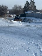 В Лысогорском районе в круглосуточном режиме ведется работа по уборке дорог от снега