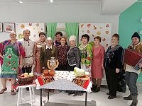 В библиотеке Лысых Гор предложили читателям нарубить капусты