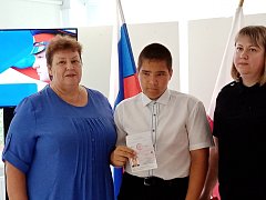 И если гражданин ты настоящий, большой отдачи ждет от вас страна!