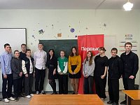 УЧАСТНИКИ «ДВИЖЕНИЯ ПЕРВЫХ» ИЗ ЛЫСЫХ ГОР ПОГОВОРИЛИ С ПРЕДПРИНИМАТЕЛЕМ О БИЗНЕСЕ В СФЕРЕ ТОРГОВЛИ