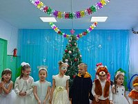 В детском саду села Невежкино ребятишки рассказали стишки Деду Морозу