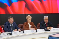 Депутаты обсудили с Губернатором меры по повышению уровня жизни жителей региона