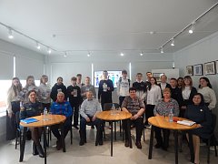 В рамках Года педагога и наставника в библиотеке Лысых Гор состоялась беседа за круглым столом