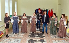 В Лысогорском  Дворце культуры прошло мероприятие ко Дню уважения старшего поколения.