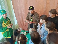 «Лесные рейнджеры» продуктивно провели День волонтёра