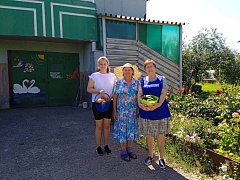В ГАУ СО «КЦСОН Лысогорского района» проходит сезонная акция «Урожайная грядка»