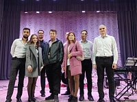 На сцене ДК Лысых Гор выступил коллектив Саратовской филармонии «Манго-экспресс»