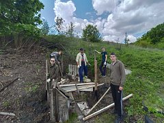 «Лесные рейнджеры» привели родник «Студёный»  и территорию вокруг него в порядок